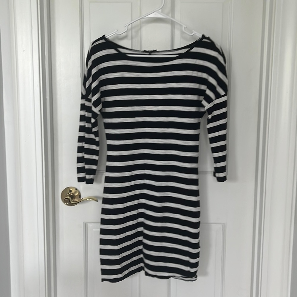 Express XS 3/4 sleeve Midi Dress